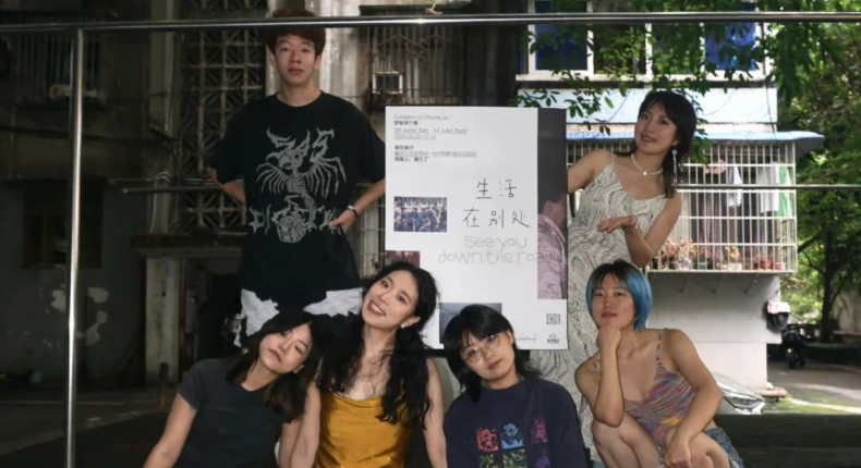 “裸辭”漫游世界后，她和她們終于能為“生活在別處”的困惑自圓其說